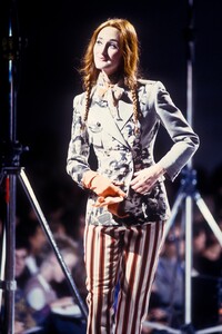 1713909975_JeanPaulGaultier1992EugenieVincent(2).thumb.jpg.5279dfd4f2c22a309ef49d8d7f78cd21.jpg