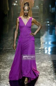 ekue s05jpgHC--1272667374-.jpg