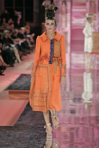 1725412912_ChristianLacroix2005HauteCouture26.thumb.jpg.e46556e81d3f9bd51cb12cc6341ded8c.jpg