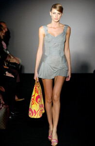 1817404477_GaetanoNavarra2004WomenRTW35.thumb.jpg.2c18b035f815247d99b0f39468933c60.jpg