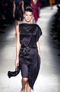 1870305738_Lanvin2003WomenRTW143.thumb.jpg.b462fc754d6348830902165e205d7f86.jpg