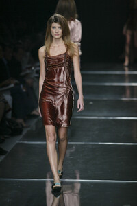 1883722528_AlbertaFerretti2003WomenRTW58.thumb.jpg.0fb08568929ab4e646a8d20e09d743a5.jpg