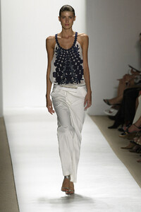 1952876214_VivienneTam2005WomenRTW12.thumb.jpg.a45cf89b17d32cc5fb6fd056c8069af1.jpg