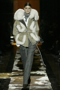 1999849522_GianfrancoFerre2005WomenRTW13.thumb.jpg.0ef66ef184147f1239905185a6ca0047.jpg