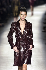 2011599568_Lanvin2003WomenRTW68.thumb.jpg.6f8e30fea4a6295a60c8dc639abaa284.jpg