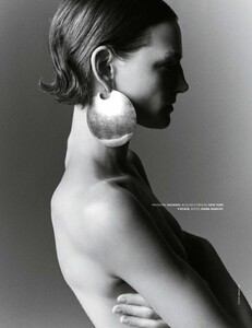 Elle No. 3963 - 3 Décembre 2021-page-003.jpg