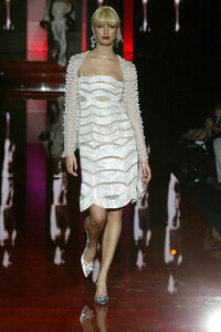 2069982381_Valentino2003HauteCouture263.thumb.jpg.97e0d723920b69c4b2eaa9cce816d65e.jpg