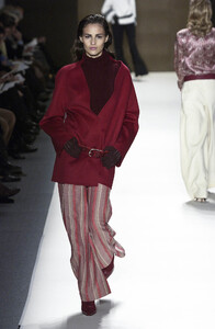 2087170805_BillBlass2002WomenRTW10.thumb.jpg.75b47bf2e687564862d4465d15e21e8e.jpg