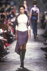 2122225215_Chloe1999WomenRTW55.thumb.jpg.a44f6f431413473ece8713e8289b7dd7.jpg