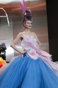 267522478_ChristianDior2010HauteCouture206.thumb.jpg.671d094eb87f2cd72e3f9832b8a000b2.jpg
