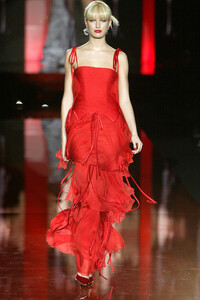 295336853_Valentino2003HauteCouture413.thumb.jpg.8d73acd34c710e219a84ea9611260b54.jpg