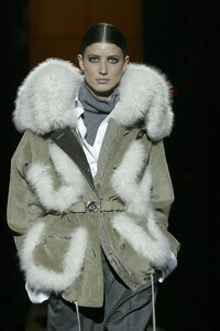 317962545_GianfrancoFerre2005WomenRTW14.thumb.jpg.9644055c084b93d06c370648475f4405.jpg