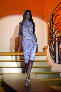 336649776_GianniVersace2004HauteCouture63.thumb.jpg.1ab2564c04a3269bc7c73f0afd5a4f36.jpg