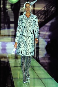 341286122_atelier-versace-spring-1996(2).thumb.jpg.f565da6c1d16de784cb6fb310601b16f.jpg