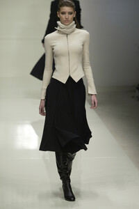 407288669_Cerruti2003WomenRTW44.thumb.jpg.94d70210341a4333e246e4ec768cfafc.jpg