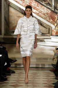 425765467_RalphRucci2003HauteCouture32.thumb.jpg.e2bf17258323373f09ca1be33704a09f.jpg