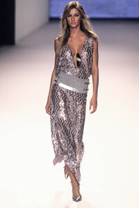 427973804_MissoniSpring20017.thumb.jpg.9805211b0d27089ed4a7f143dedc6ccb.jpg