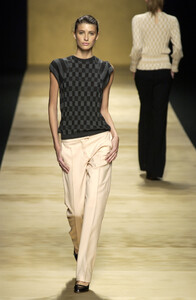445530562_JacquesFath2002WomenRTW7.thumb.jpg.647ee261440db947ac198fcfe0b012cb.jpg