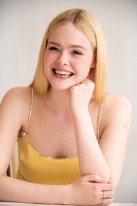 elle_fanning_06 (2).jpg