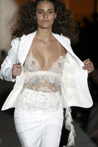 500304951_AntonioBerardi2003WomenRTW59.thumb.jpg.46b9a4d9c9e30026952498ff59bbe3da.jpg