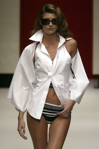 524663761_GianfrancoFerre2003WomenRTW26.thumb.jpg.8c046db5c4912d9dded01274d94beb83.jpg