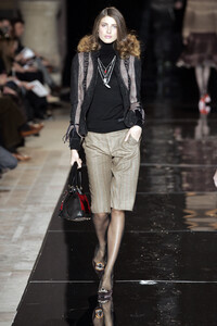 527298794_ChristianLacroix2005WomenRTW25.thumb.jpg.b103fd9171319a812a7c3a77158a832f.jpg
