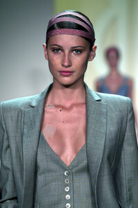 528430372_BillBlass2003WomenRTW44.thumb.jpg.0f08bb06c33a5c15fbddbc1e454126bd.jpg