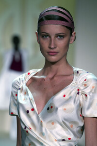 56487409_BillBlass2003WomenRTW76.thumb.jpg.4df3f331a0df31a7cc7aa97688e6c8b0.jpg