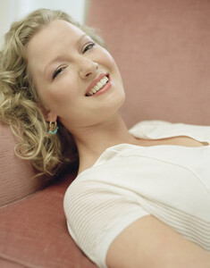 gretchen-mol_UHQ white 1.jpg