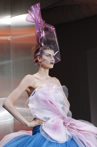 61405160_ChristianDior2010HauteCouture207.thumb.jpg.8c2dbf1e2ea61036062defd95bf19f76.jpg