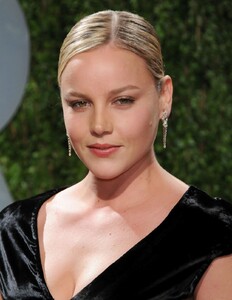 64120-niki-abbie-cornish-gd2203-122-499lo.jpg