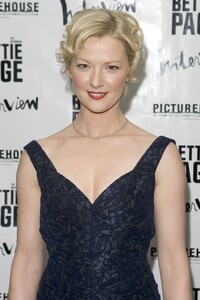 gretchen-mol_UHQ NBP prem 1.jpg