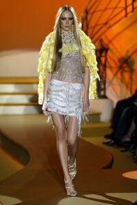 700752995_GianniVersace2004HauteCouture55.thumb.jpg.bf8fa9815dfb3dc05035c7d0979725e9.jpg