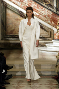 730700550_RalphRucci2003HauteCouture41.thumb.jpg.bc97b8c2cb0a1e94102a32871ec31dde.jpg