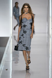 778984599_ChristianDior2005WomenRTW189.thumb.jpg.a50cd0f33f0612184b5414203471c732.jpg