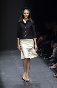 802040030_AlbertaFerretti2001WomenRTW23.thumb.jpg.b940ed5d0cb6cf342f99e6199af462ff.jpg