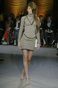 810287595_ZacPosen2003WomenRTW27.thumb.jpg.35daaed16043ce436b9ed7ced8843a3c.jpg