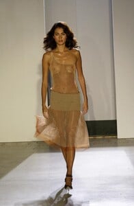 850354097_DarylK2001WomenRTW24.thumb.jpg.9f501752de4c10ab593d5e0ea5089178.jpg