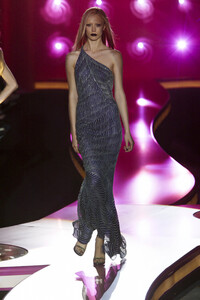 850523296_GianniVersace2002HauteCouture132.thumb.jpg.40c5cbeec49460ec9a7e66f7893379f3.jpg