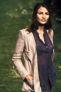 870977976_EmanuelUngaro1999WomenRTW2.thumb.jpg.c9f42a8a9869eddafdc598a8307254ce.jpg