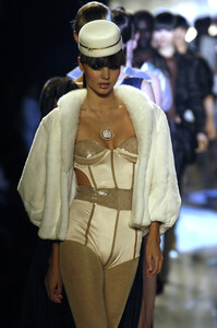 89369246_Babyphat2006WomenRTW116.thumb.jpg.fa0e2cca7d01d3c86485f83f0a7757e1.jpg