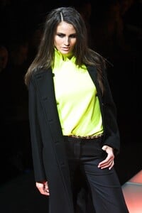 90557960_Versace2002FW(4).thumb.jpg.c3dbfe747471370cec8de97d5a221895.jpg