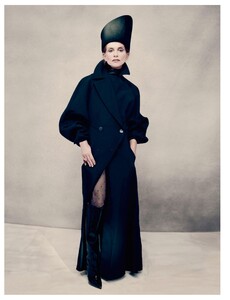 Vogue Paris No. 1023 - Décembre 2021 - Janvier 2022-page-008.jpg