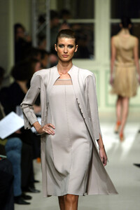 938449372_RalphRucci2004HauteCouture71.thumb.jpg.5f2c3a41862c9b0acac781cfd98b7a05.jpg