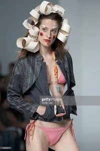 mbr4 s07ritaBonaparte--72290977-.jpg