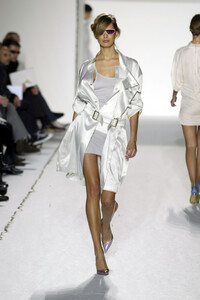 963003941_StellaMcCartney2003WomenRTW26.thumb.jpg.d39d625f23644b5281695b18b7fa6086.jpg