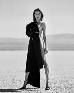 Alessandra_Ambrosio_Stewart_Shining_UHQ2.thumb.jpg.9e5b52f80eea4ee4821dbcd91c6c1e99.jpg