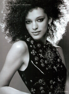 Bailey_UK_Vogue_May_2010_07.thumb.jpg.b0f2166906691c9f2111ccb9a3ce8a37.jpg