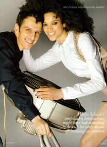 Bailey_UK_Vogue_May_2010_10.thumb.jpg.572d3135b07a31560a040b2bc85862c1.jpg