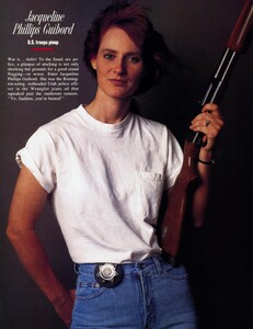 Hall_Leibovitz_Vanity_Fair_December_1991_16.thumb.jpg.46b86ae7a67984095eefd1f45008e3ee.jpg